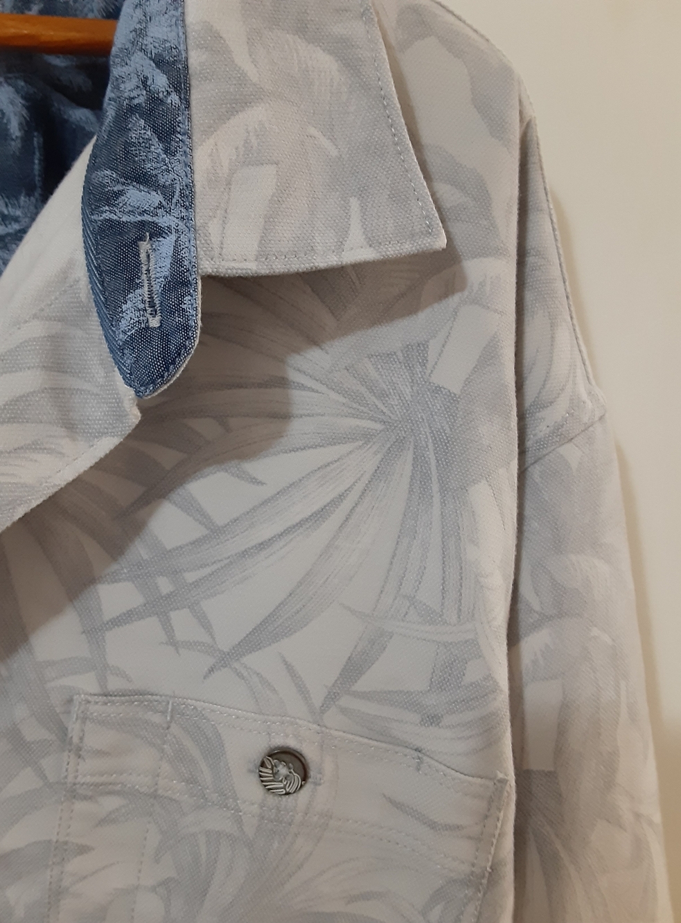 Tommy Bahama 4XLT Big & Tall "Linden Beach Flannel" Light Blue Palm Print - Picture 4 of 14